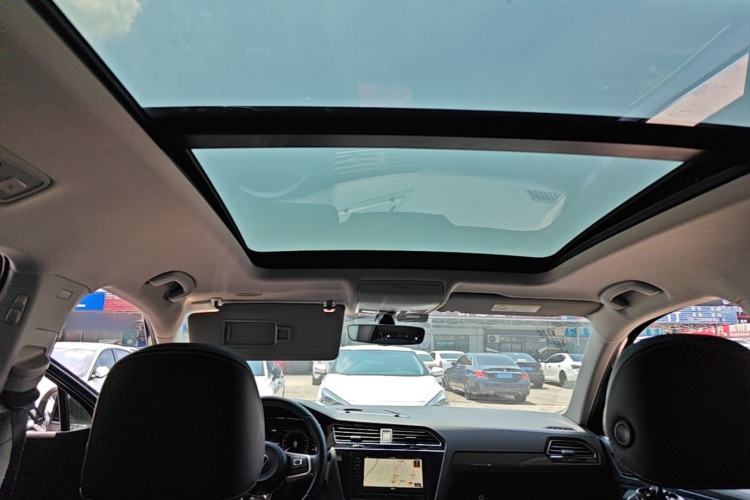 Used Volkswagen Tiguan L 2021 330TSI Automatic Two-Wheel Drive R-Line Enhanced Edition Headliner
