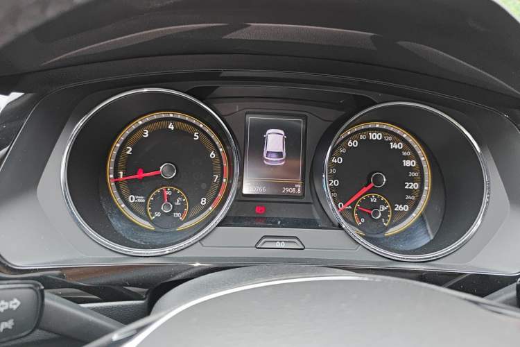 Used Volkswagen Tiguan L 2021 330TSI Automatic Two-Wheel Drive Smart Edition Instrument Cluster