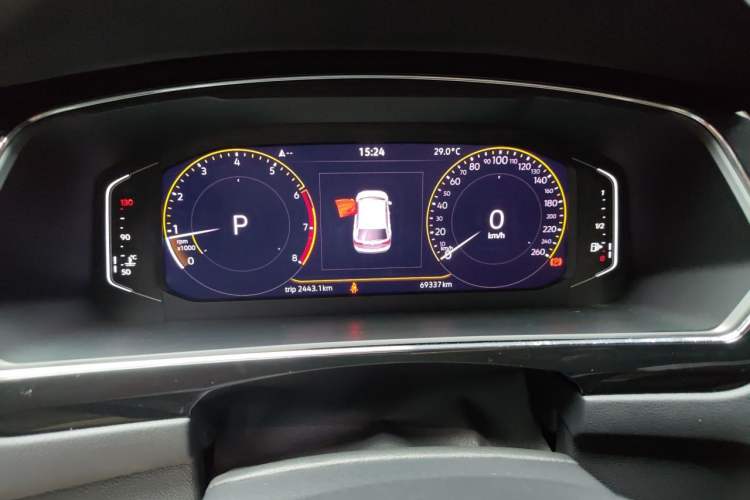 Used Volkswagen Tiguan L 2021 330TSI Automatic Two-Wheel Drive Smart Edition Instrument Cluster