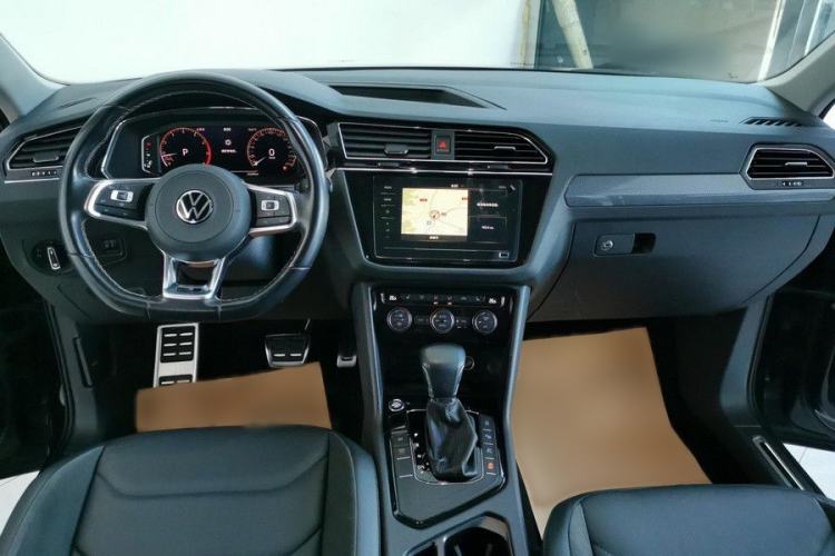 Used Volkswagen Tiguan L 2021 330TSI Automatic Two-Wheel Drive R-Line Enhanced Edition Interior 1
