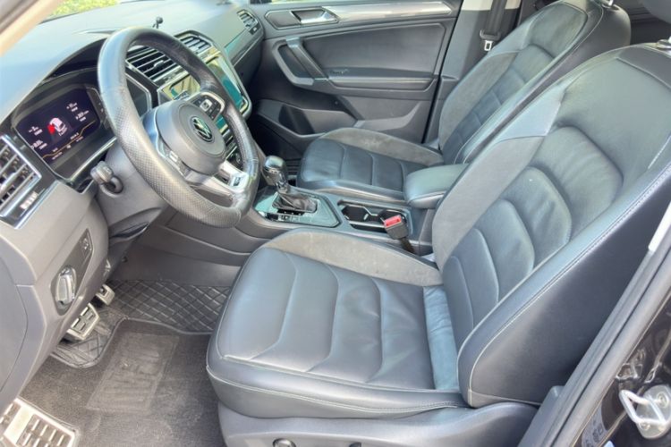 Used Volkswagen Tiguan L 2021 330TSI Automatic Two-Wheel Drive R-Line Enhanced Edition Interior 2
