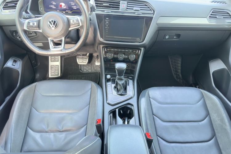 Used Volkswagen Tiguan L 2021 330TSI Automatic Two-Wheel Drive R-Line Enhanced Edition Interior 3