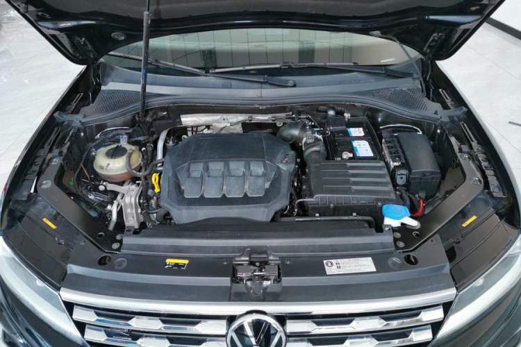 Used Volkswagen Tiguan L 2021 330TSI Automatic Two-Wheel Drive R-Line Enhanced Edition Interior 8