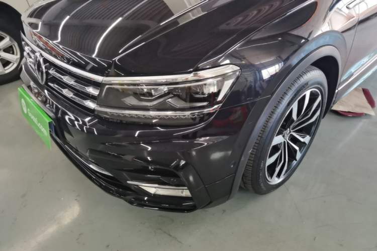 Used Volkswagen Tiguan L 2021 380TSI Automatic All-Wheel Drive R-Line Comfort Plus 7-Seater Left Front Headlight