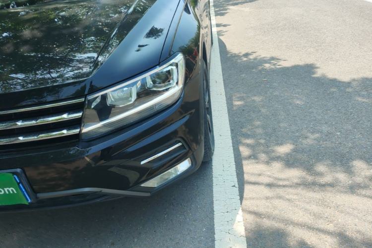 Used Volkswagen Tiguan L 2021 330TSI Automatic Two-Wheel Drive Smart Edition Left Front Headlight