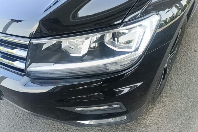 Used Volkswagen Tiguan L 2021 330TSI Automatic Two-Wheel Drive Smart Edition Left Front Headlight