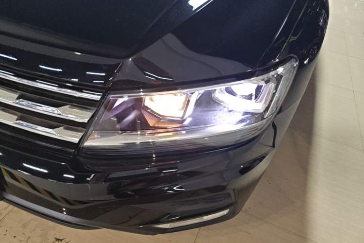 Used Volkswagen Tiguan L 2021 330TSI Automatic Two-Wheel Drive Comfort Edition Left Front Headlight