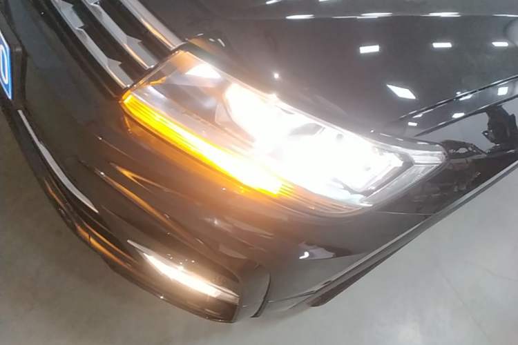 Used Volkswagen Tiguan L 2021 330TSI Automatic Two-Wheel Drive R-Line Enhanced Edition Left Front Headlight