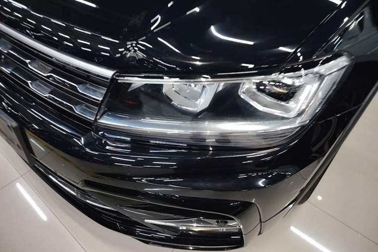 Used Volkswagen Tiguan L 2021 330TSI Automatic Two-Wheel Drive R-Line Enhanced Edition Left Front Headlight