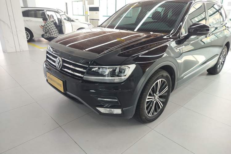Used Volkswagen Tiguan L 2021 330TSI Automatic Two-Wheel Drive Smart Edition Left Front Headlight