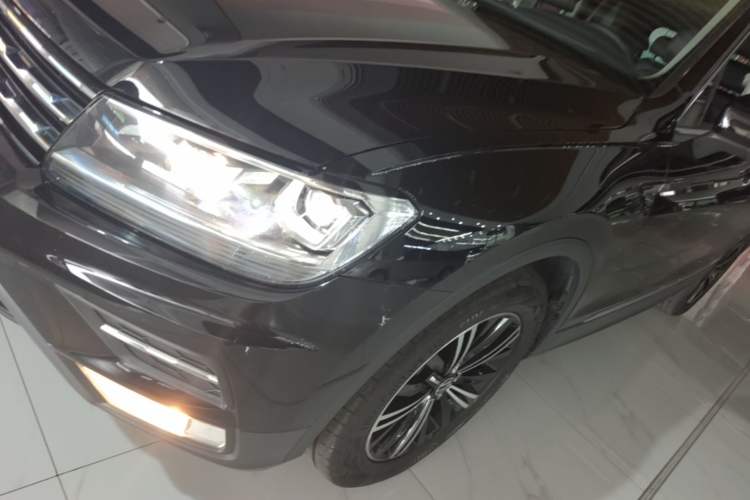 Used Volkswagen Tiguan L 2021 330TSI Automatic Two-Wheel Drive Smart Edition Left Front Headlight