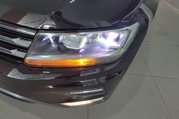 Used Volkswagen Tiguan L 2021 330TSI Automatic Two-Wheel Drive Smart Edition Left Front Headlight