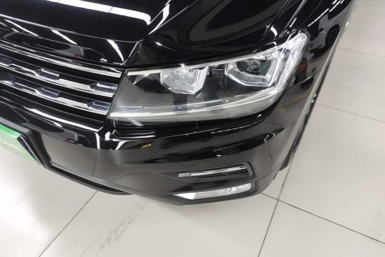 Used Volkswagen Tiguan L 2021 330TSI Automatic Two-Wheel Drive Smart Edition Left Front Headlight