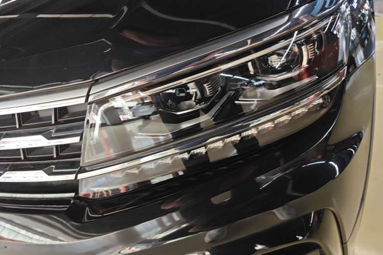 Used Volkswagen Tiguan L 2021 330TSI Automatic Two-Wheel Drive R-Line Flagship Edition Left Front Headlight