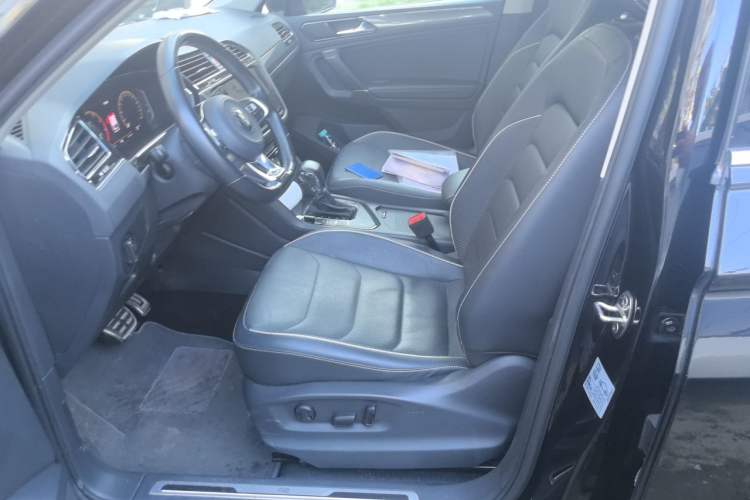 Used Volkswagen Tiguan L 2021 330TSI Automatic Two-Wheel Drive R-Line Flagship Edition Left Front Seat