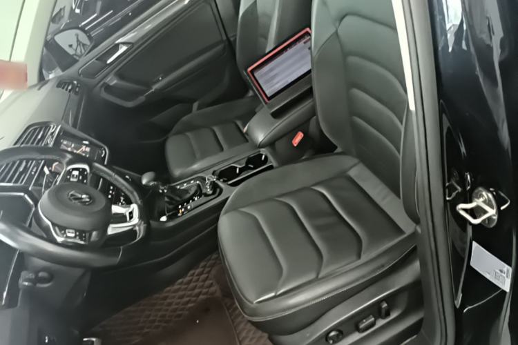 Used Volkswagen Tiguan L 2021 330TSI Automatic Two-Wheel Drive R-Line Enhanced Edition Left Front Seat