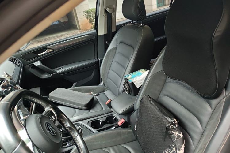 Used Volkswagen Tiguan L 2021 330TSI Automatic Two-Wheel Drive R-Line Enhanced Edition Left Front Seat