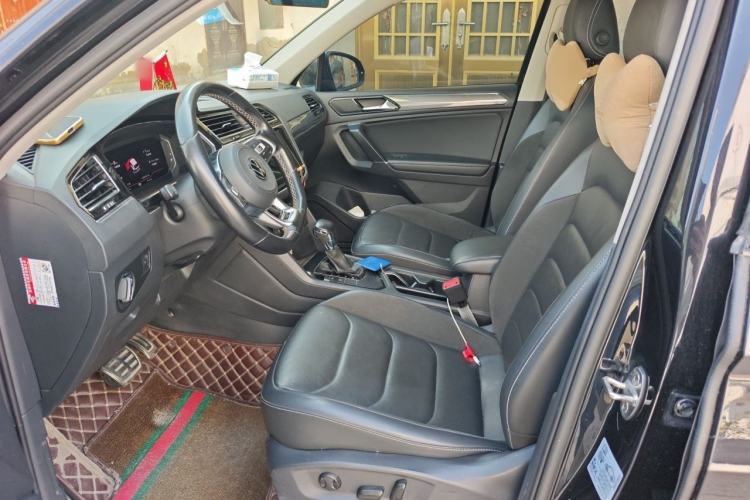Used Volkswagen Tiguan L 2021 330TSI Automatic Two-Wheel Drive R-Line Enhanced Edition Left Front Seat