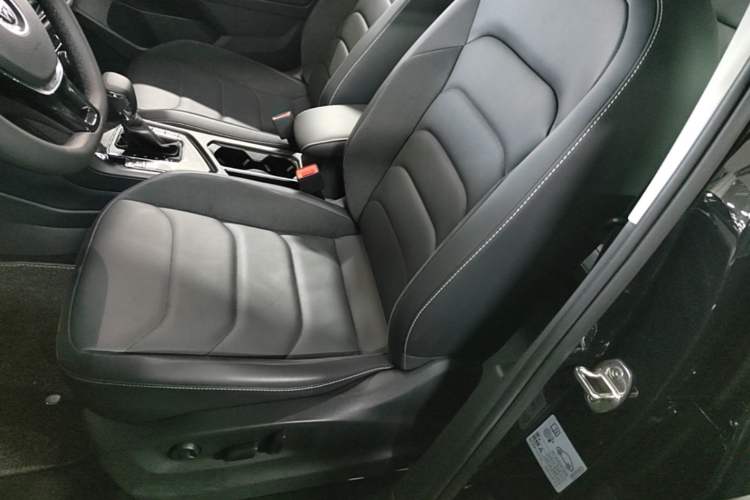 Used Volkswagen Tiguan L 2021 330TSI Automatic Two-Wheel Drive Smart Edition Left Front Seat