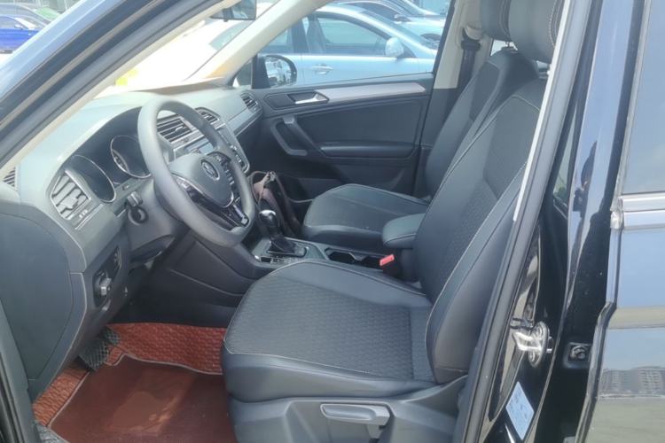 Used Volkswagen Tiguan L 2021 330TSI Automatic Two-Wheel Drive Comfort Edition Left Front Seat