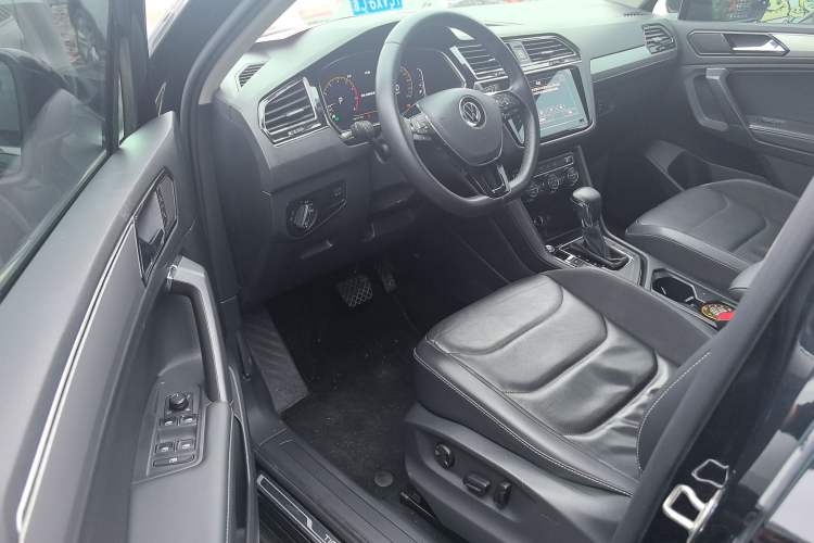 Used Volkswagen Tiguan L 2021 330TSI Automatic Two-Wheel Drive Smart Edition Left Front Seat