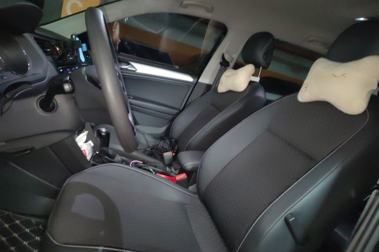 Used Volkswagen Tiguan L 2021 330TSI Automatic Two-Wheel Drive Comfort Edition Left Front Seat