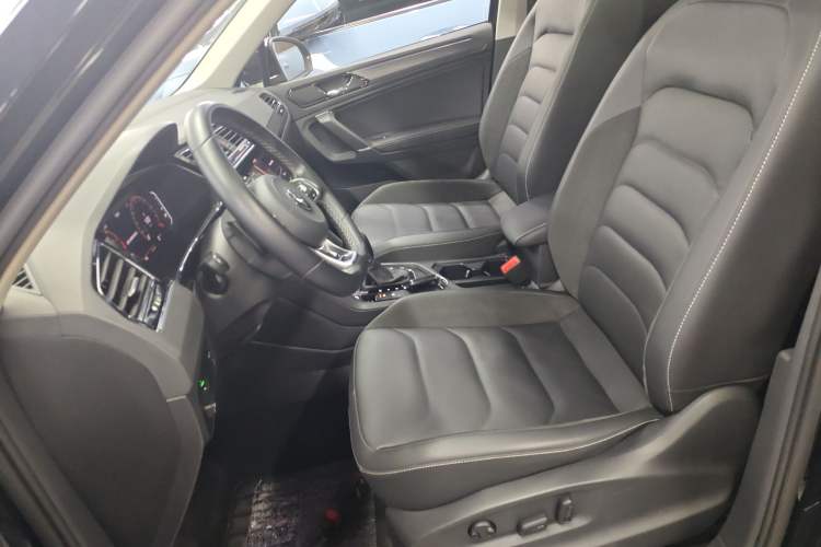 Used Volkswagen Tiguan L 2021 330TSI Automatic Two-Wheel Drive R-Line Flagship Edition Left Front Seat