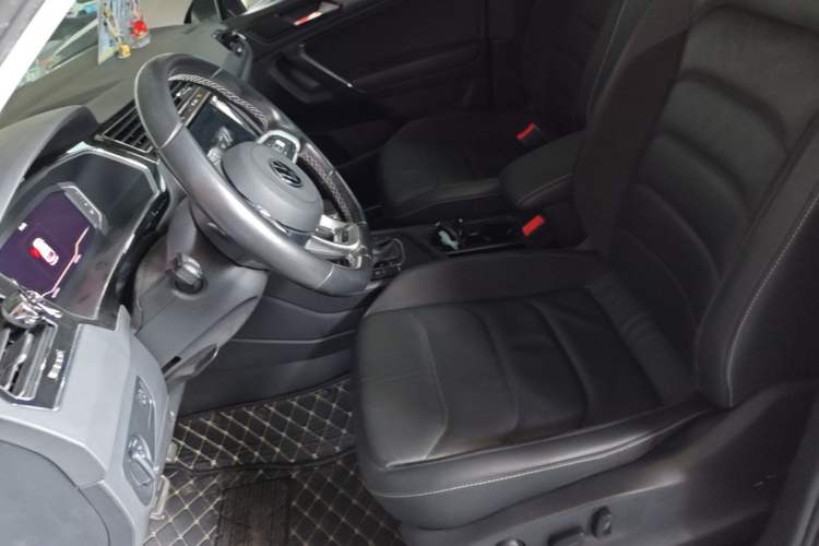 Used Volkswagen Tiguan L 2021 330TSI Automatic Two-Wheel Drive R-Line Enhanced Edition Left Front Seat