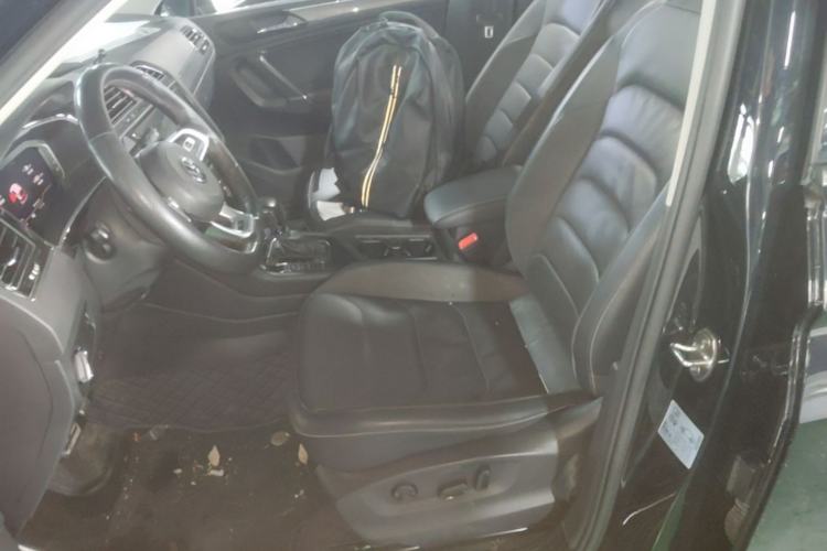 Used Volkswagen Tiguan L 2021 330TSI Automatic Two-Wheel Drive R-Line Enhanced Edition Left Front Seat