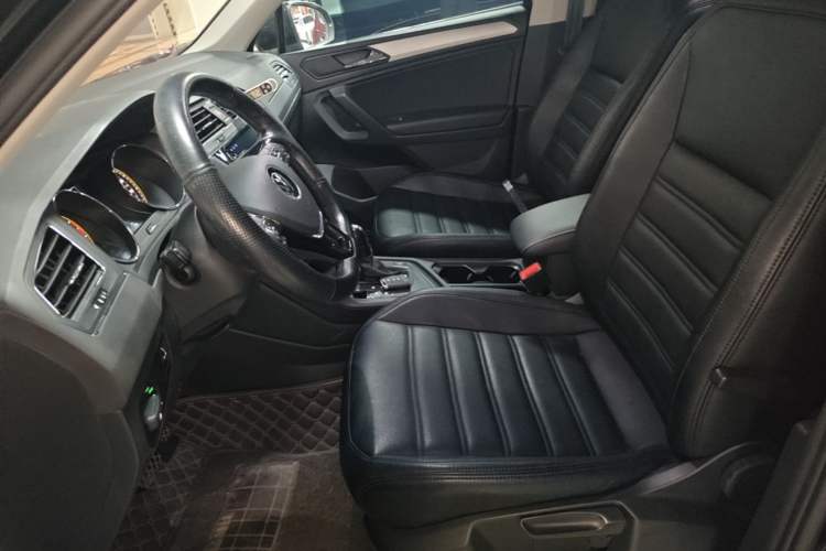 Used Volkswagen Tiguan L 2021 330TSI Automatic Two-Wheel Drive Comfort Edition Left Front Seat