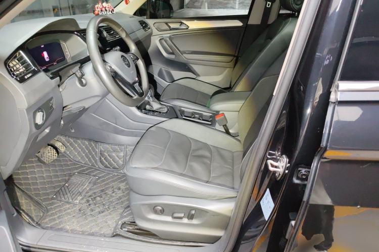 Used Volkswagen Tiguan L 2021 330TSI Automatic Two-Wheel Drive Smart Edition Left Front Seat