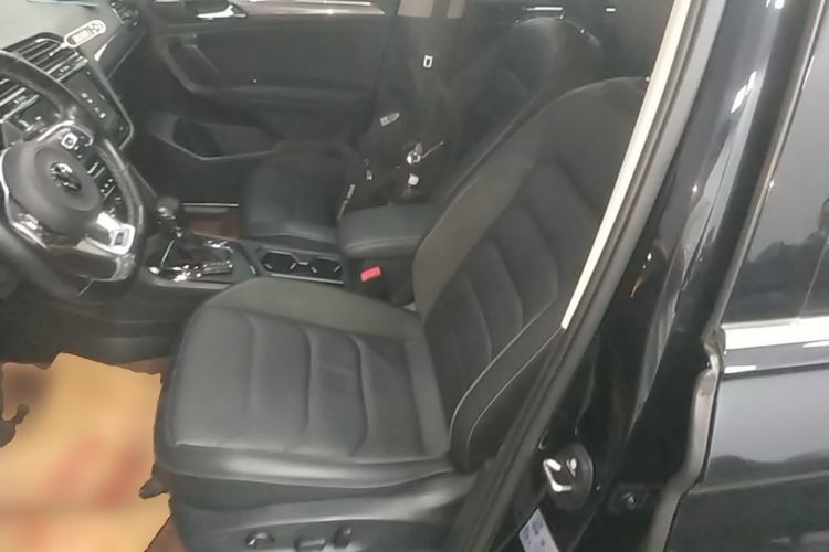Used Volkswagen Tiguan L 2021 330TSI Automatic Two-Wheel Drive R-Line Enhanced Edition Left Front Seat