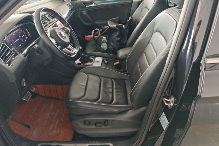 Used Volkswagen Tiguan L 2021 330TSI Automatic Two-Wheel Drive R-Line Flagship Edition Left Front Seat
