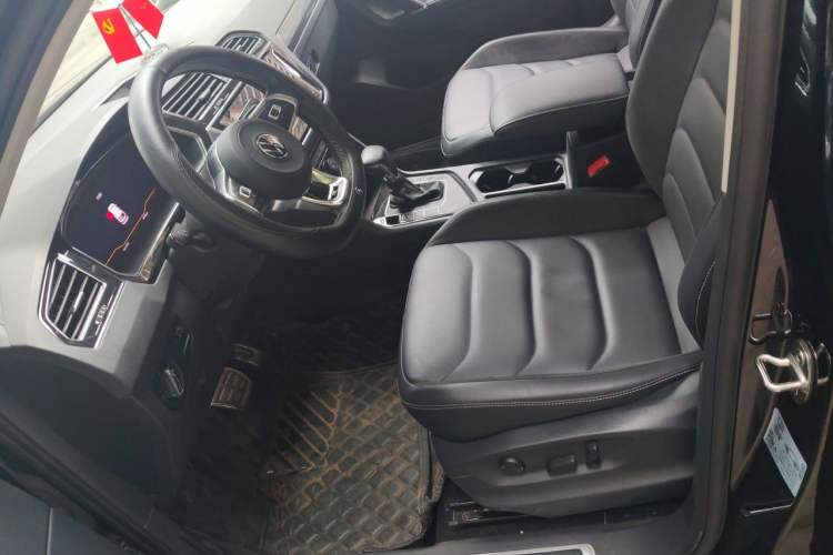 Used Volkswagen Tiguan L 2021 330TSI Automatic Two-Wheel Drive R-Line Enhanced Edition Left Front Seat