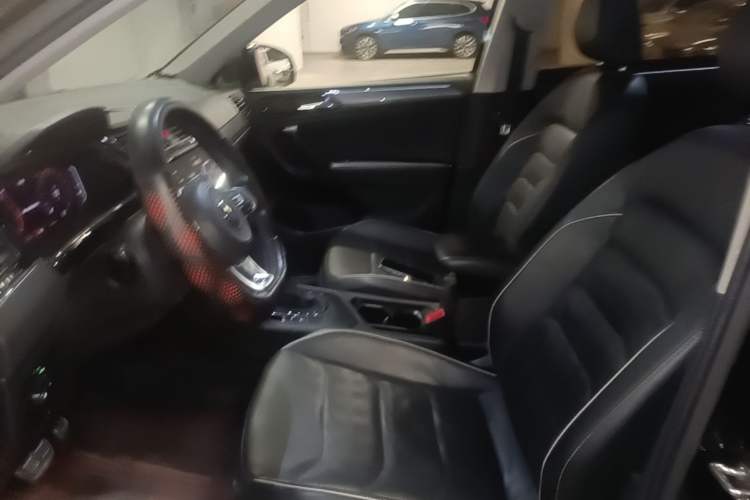 Used Volkswagen Tiguan L 2021 330TSI Automatic Two-Wheel Drive R-Line Flagship Edition Left Front Seat