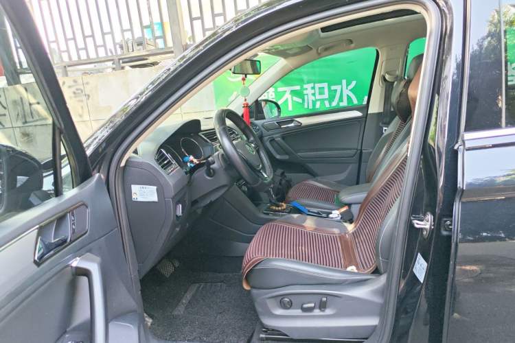 Used Volkswagen Tiguan L 2021 330TSI Automatic Two-Wheel Drive Smart Edition Left Front Seat