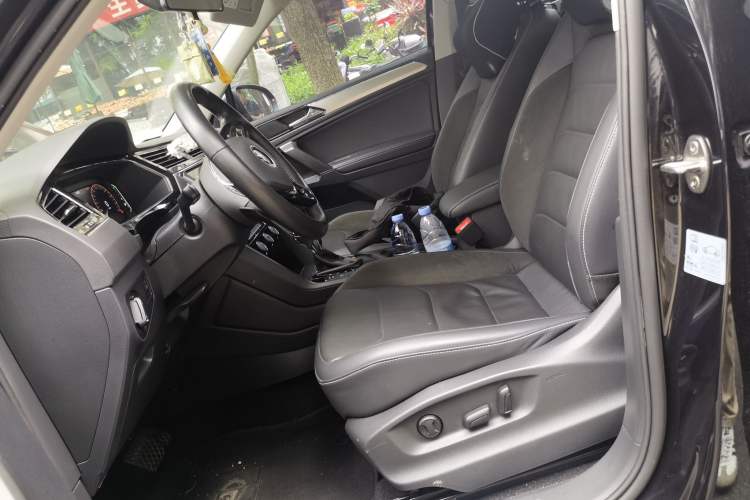 Used Volkswagen Tiguan L 2021 330TSI Automatic Two-Wheel Drive Smart Edition Left Front Seat