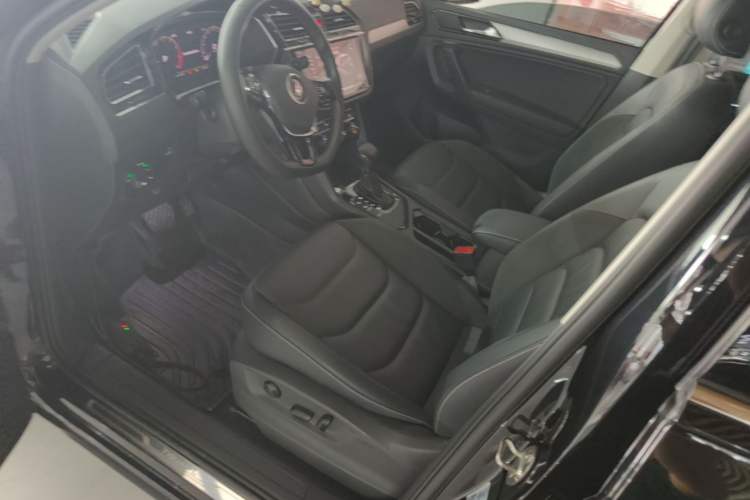 Used Volkswagen Tiguan L 2021 330TSI Automatic Two-Wheel Drive Smart Edition Left Front Seat