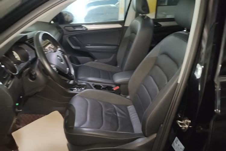 Used Volkswagen Tiguan L 2021 330TSI Automatic Two-Wheel Drive Smart Edition Left Front Seat