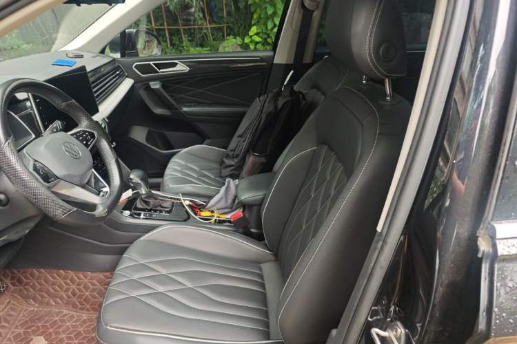 Used Volkswagen Tiguan L 2021 330TSI Automatic Two-Wheel Drive Smart Edition Left Front Seat
