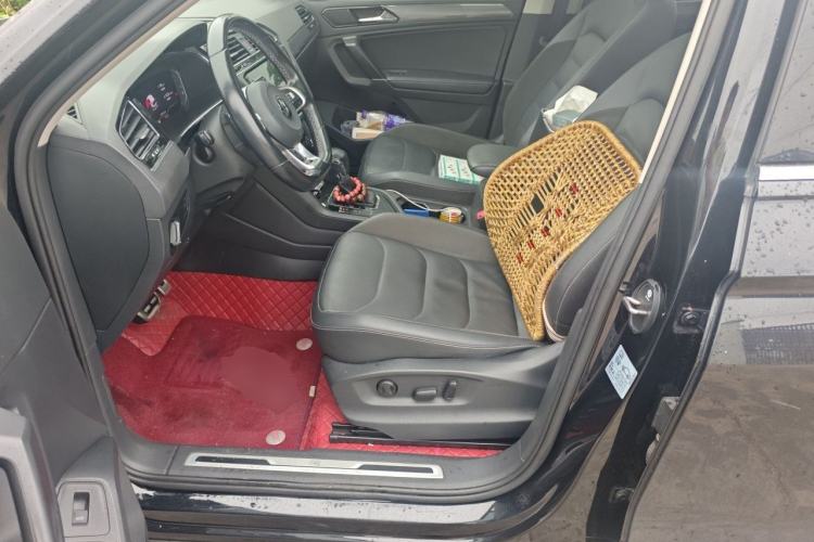 Used Volkswagen Tiguan L 2021 330TSI Automatic Two-Wheel Drive R-Line Enhanced Edition Left Front Seat