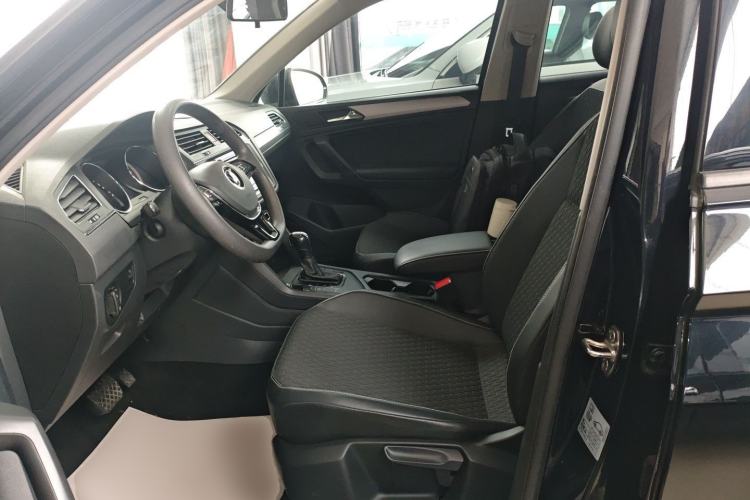 Used Volkswagen Tiguan L 2021 330TSI Automatic Two-Wheel Drive Comfort Edition Left Front Seat