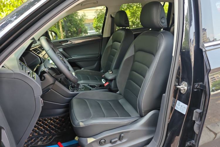 Used Volkswagen Tiguan L 2021 330TSI Automatic Two-Wheel Drive R-Line Enhanced Edition Left Front Seat
