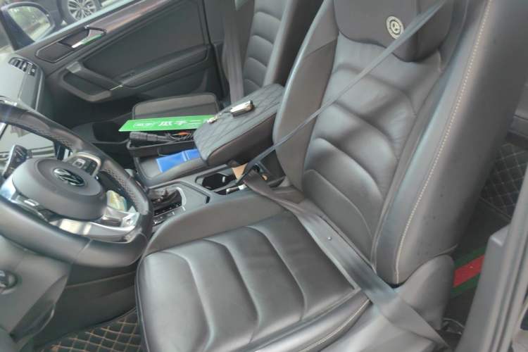 Used Volkswagen Tiguan L 2021 330TSI Automatic Two-Wheel Drive R-Line Enhanced Edition Left Front Seat