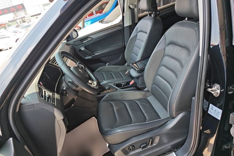 Used Volkswagen Tiguan L 2021 330TSI Automatic Two-Wheel Drive R-Line Enhanced Edition Left Front Seat