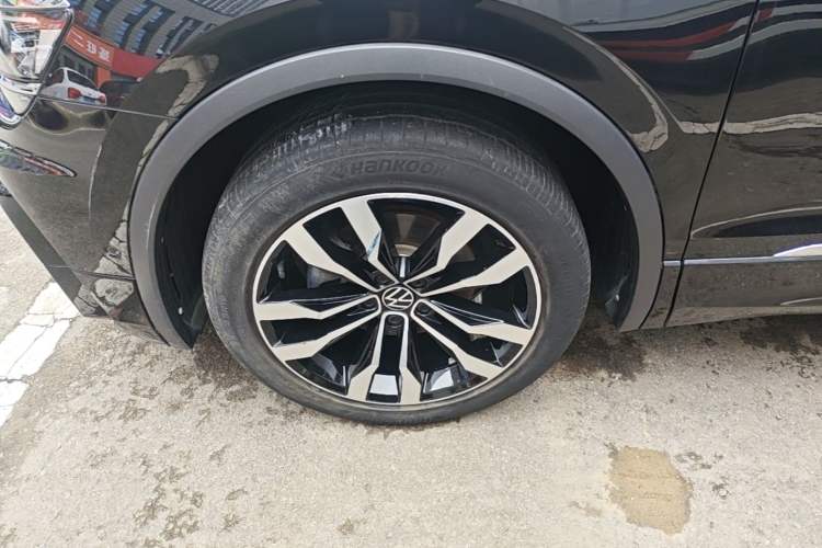 Used Volkswagen Tiguan L 2021 330TSI Automatic Two-Wheel Drive R-Line Flagship Edition Left Front Wheel Hub