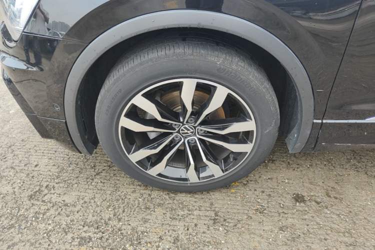 Used Volkswagen Tiguan L 2021 330TSI Automatic Two-Wheel Drive R-Line Enhanced Edition Left Front Wheel Hub