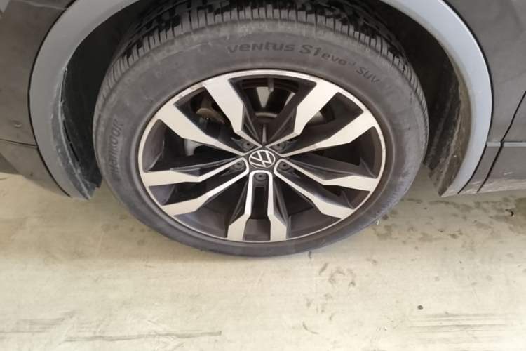 Used Volkswagen Tiguan L 2021 330TSI Automatic Two-Wheel Drive R-Line Enhanced Edition Left Front Wheel Hub