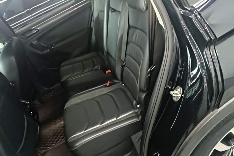 Used Volkswagen Tiguan L 2021 330TSI Automatic Two-Wheel Drive R-Line Enhanced Edition Left Rear Seat