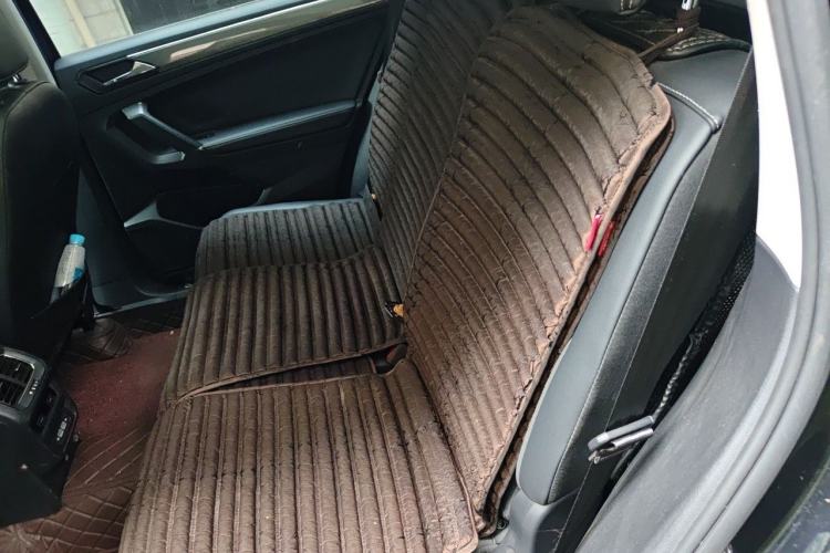 Used Volkswagen Tiguan L 2021 330TSI Automatic Two-Wheel Drive R-Line Enhanced Edition Left Rear Seat